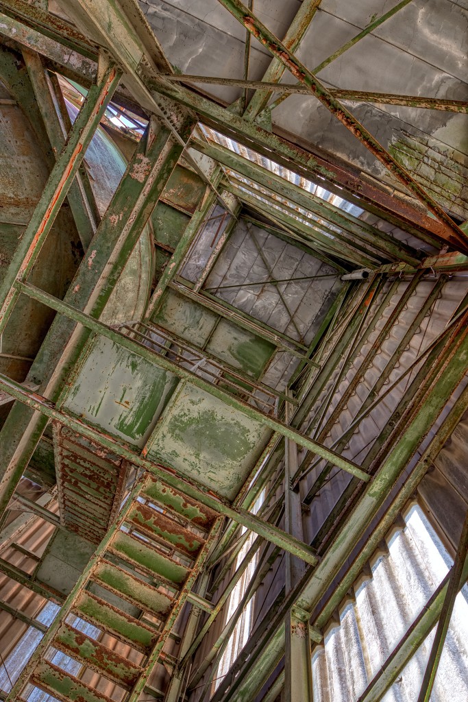 limestone factory hdr urbex belgie trash abandoned luik decay verlaten kalkoven kalksteengroeve ampsin museum